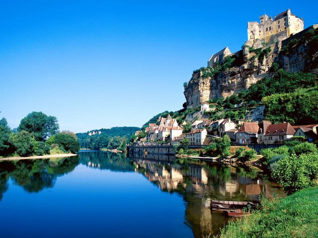 Photo de Dordogne - 24 - Prigueux - Source: banques d'images