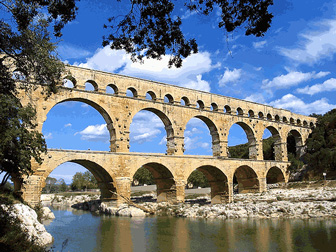 Photo de Gard - 30 - Nîmes - Source: banques d'images
