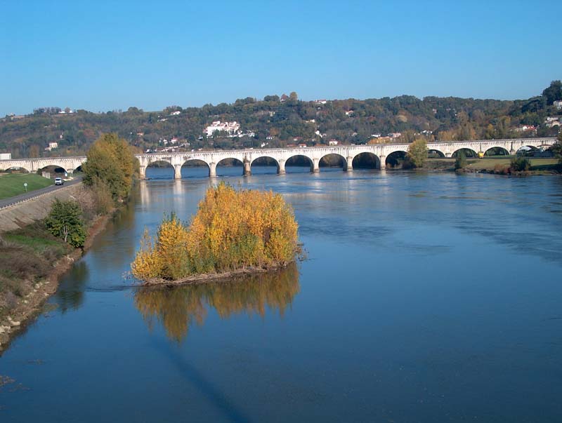 Photo de Lot et Garonne - 47 - Agen - Source: banques d'images